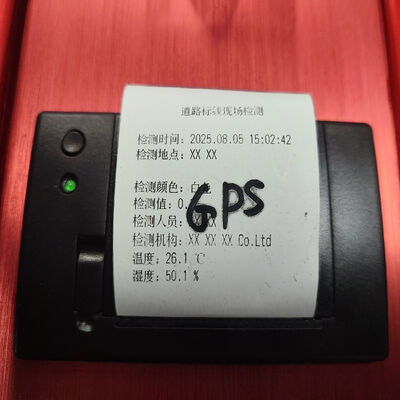 材料研究における再帰反射輝度係数測定用に設計された、入射角8876度のポータブル機器