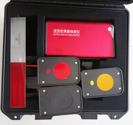 多数の測定を用いる電池の印Retroreflectometerで造られる