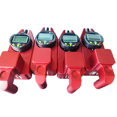 路面標示厚さゲージは、0.01mm分解能と0.02mm精度で路面標示の厚さを正確に測定します。