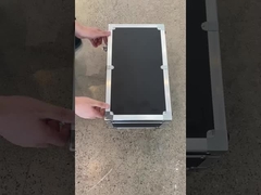 雨の夜 道路標識のための反射計